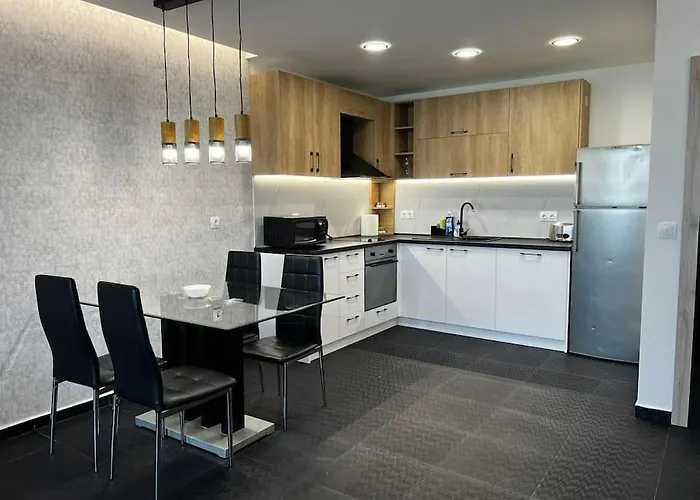 Blue & Gold Stylish アパート