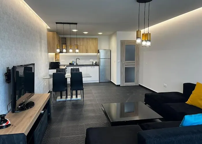 Blue & Gold Stylish アパート